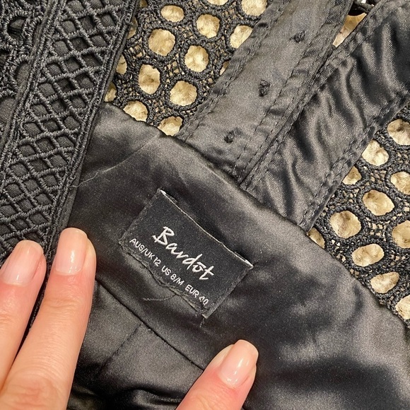 Bardot Women’s V Neck Eyelet Sheath Dress Black Size M Workwear Business Dress - Picture 7 of 12